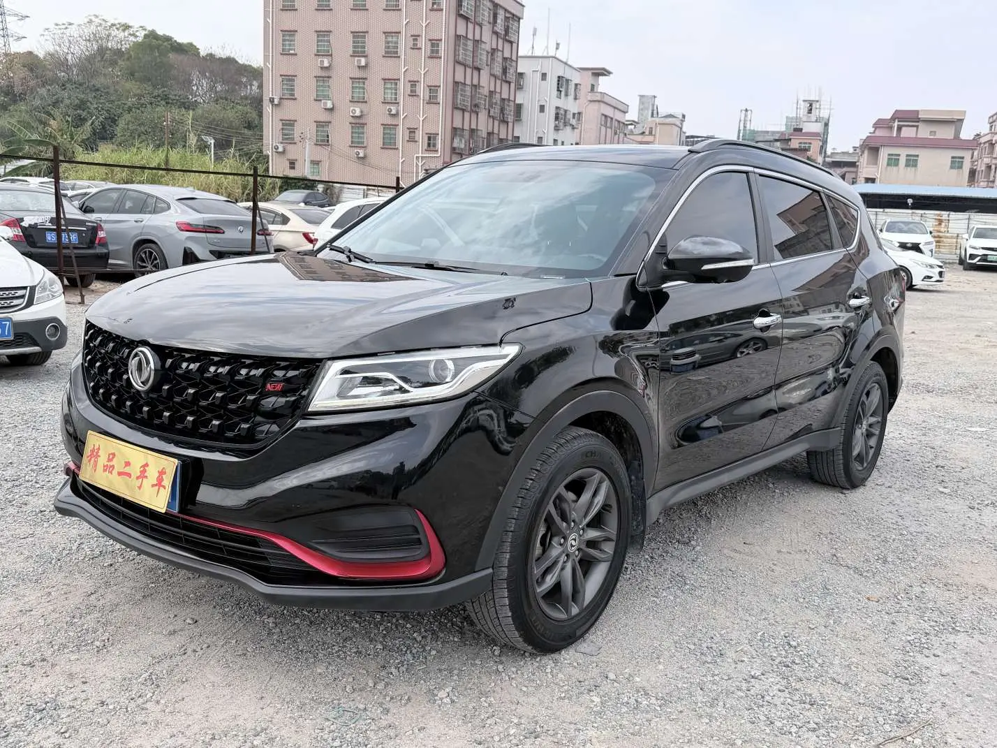 Dongfeng Fengon 580  из Китая