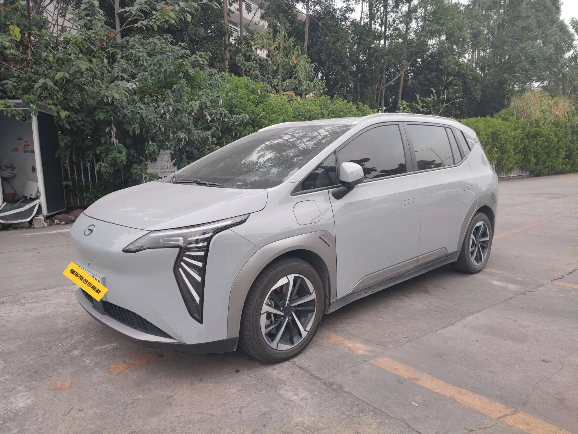 AION Y  из Китая