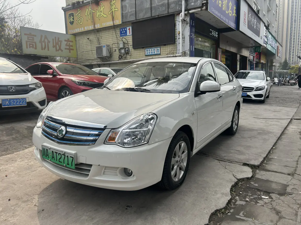 Dongfeng Junfeng E11K  из Китая