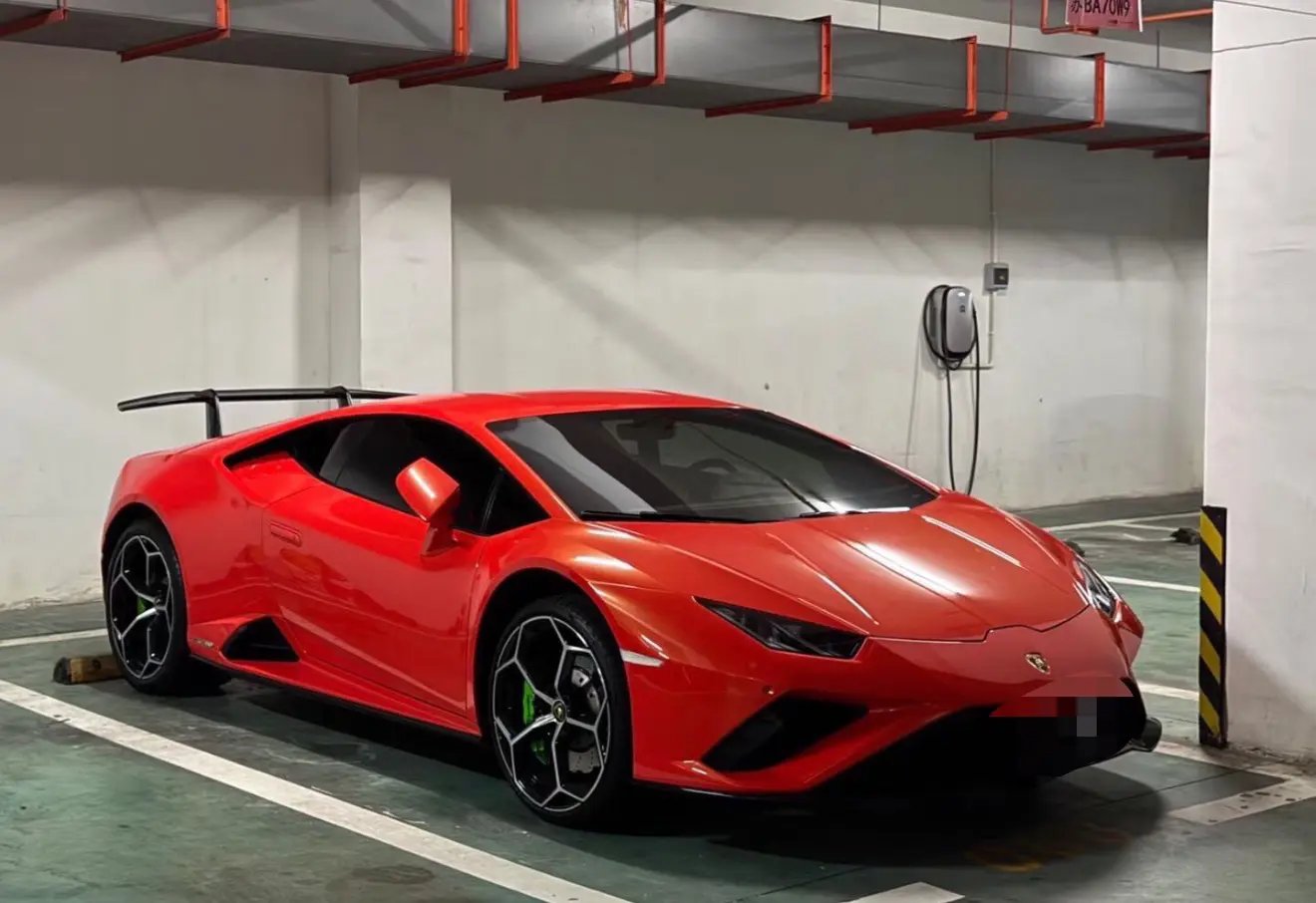 Lamborghini Huracán  из Китая