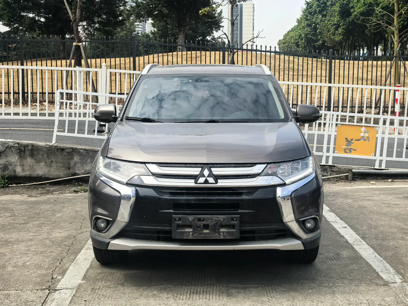 Mitsubishi Outlander  из Китая