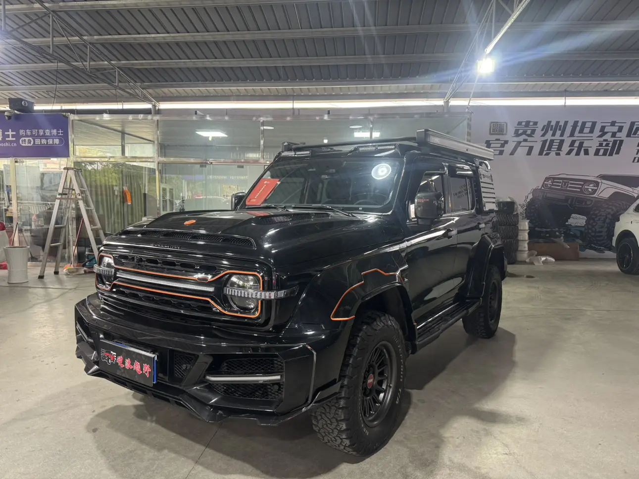 Tank 300  из Китая