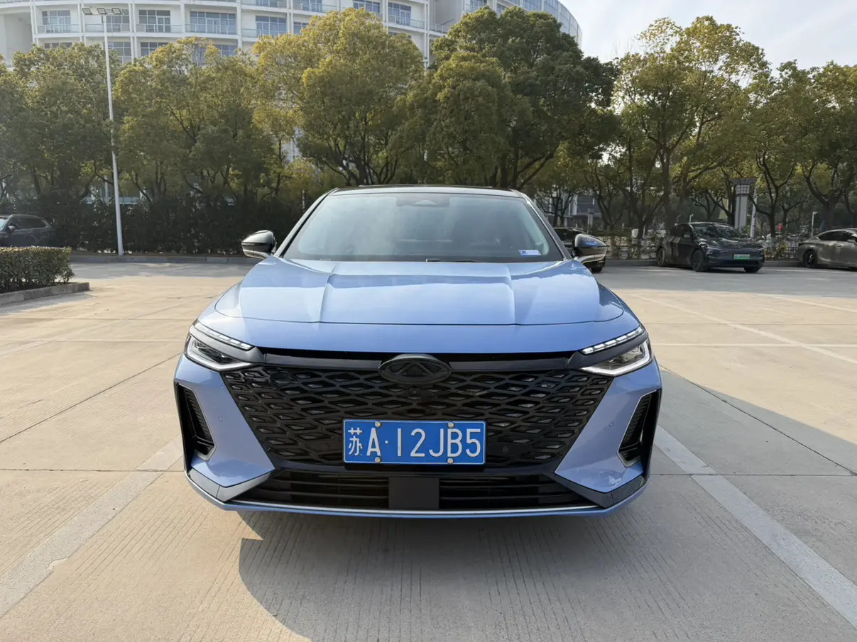 Chery Arrizo 8  из Китая