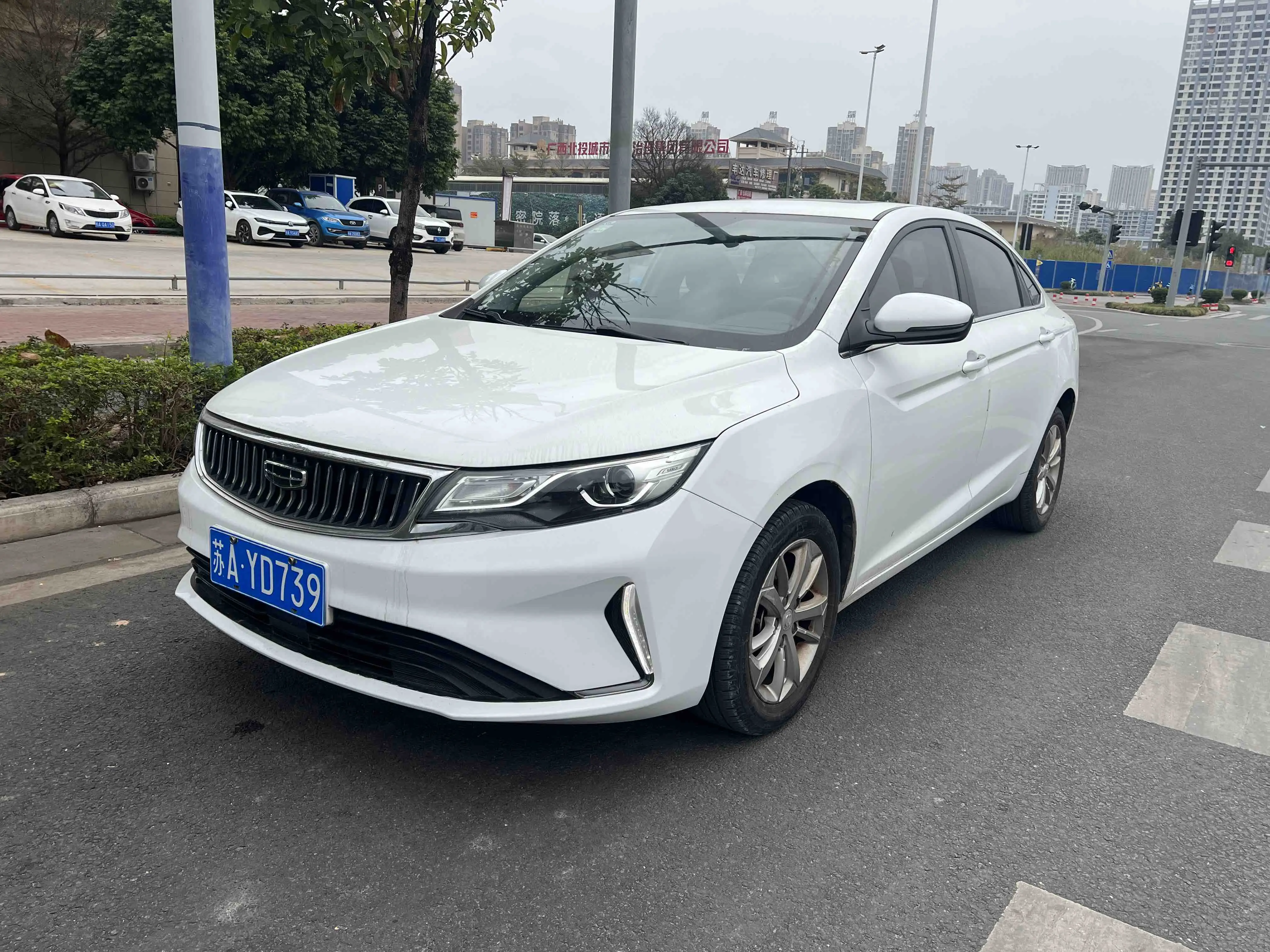 Geely Emgrand GL  из Китая