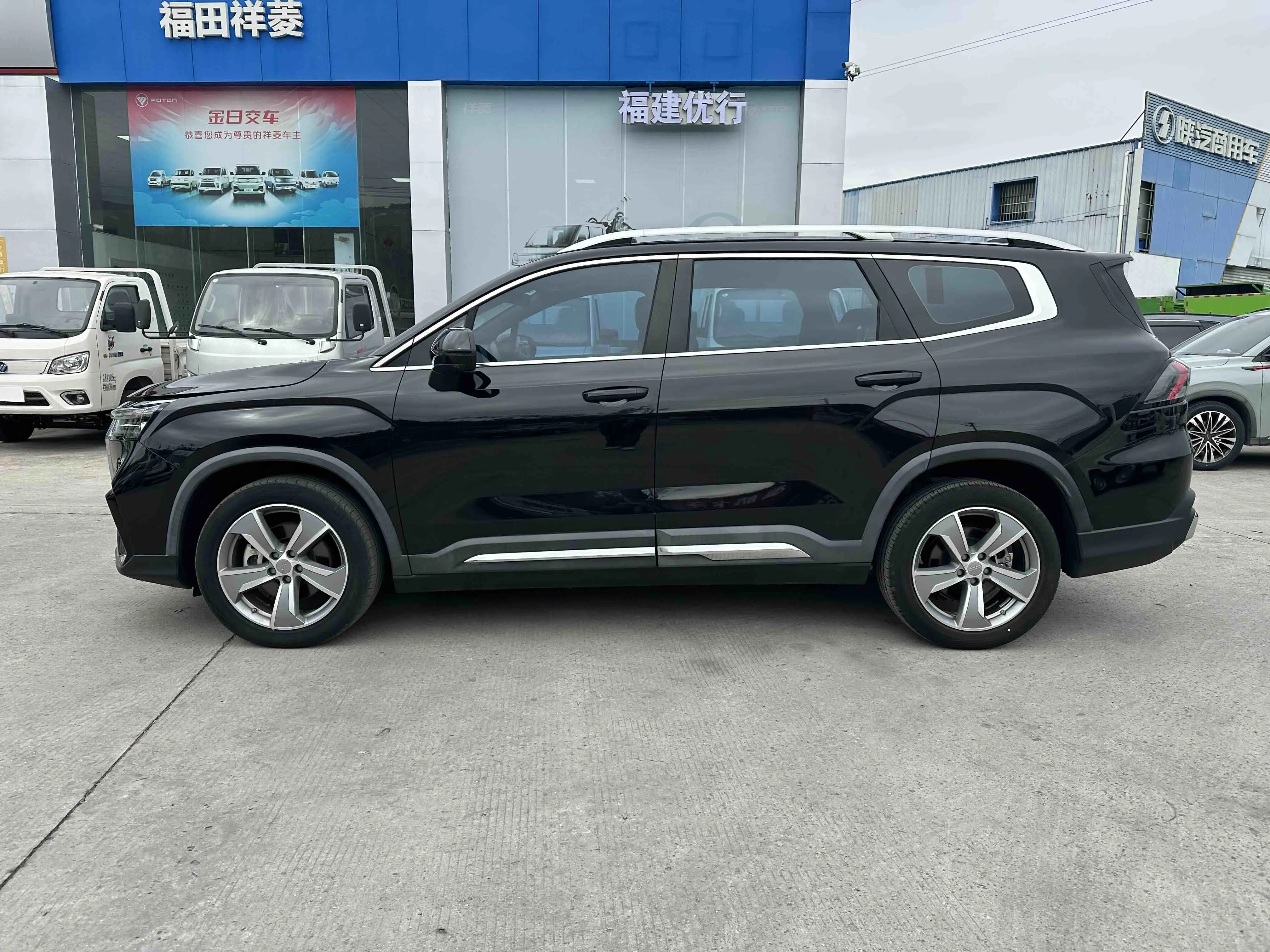 Geely Haoyue L  из Китая