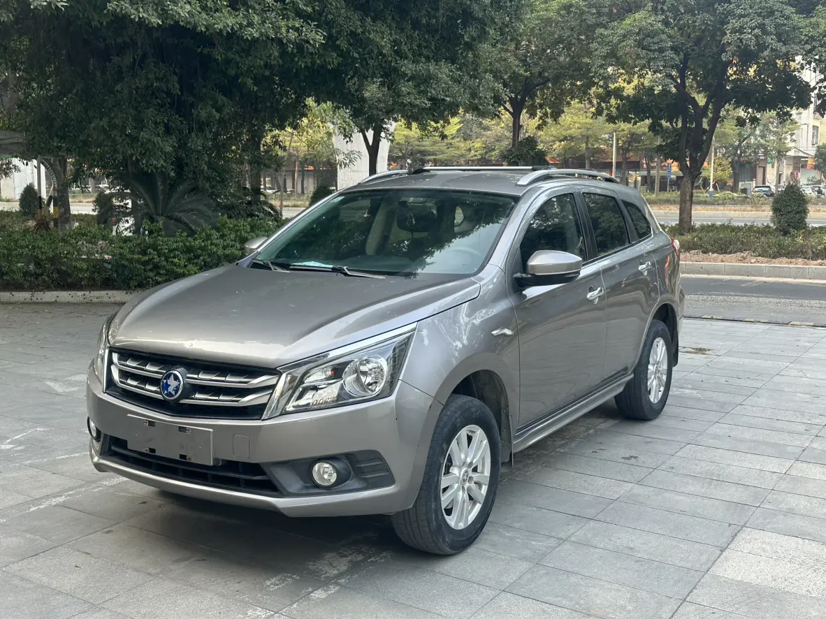 Kai Chen Venucia T70  из Китая