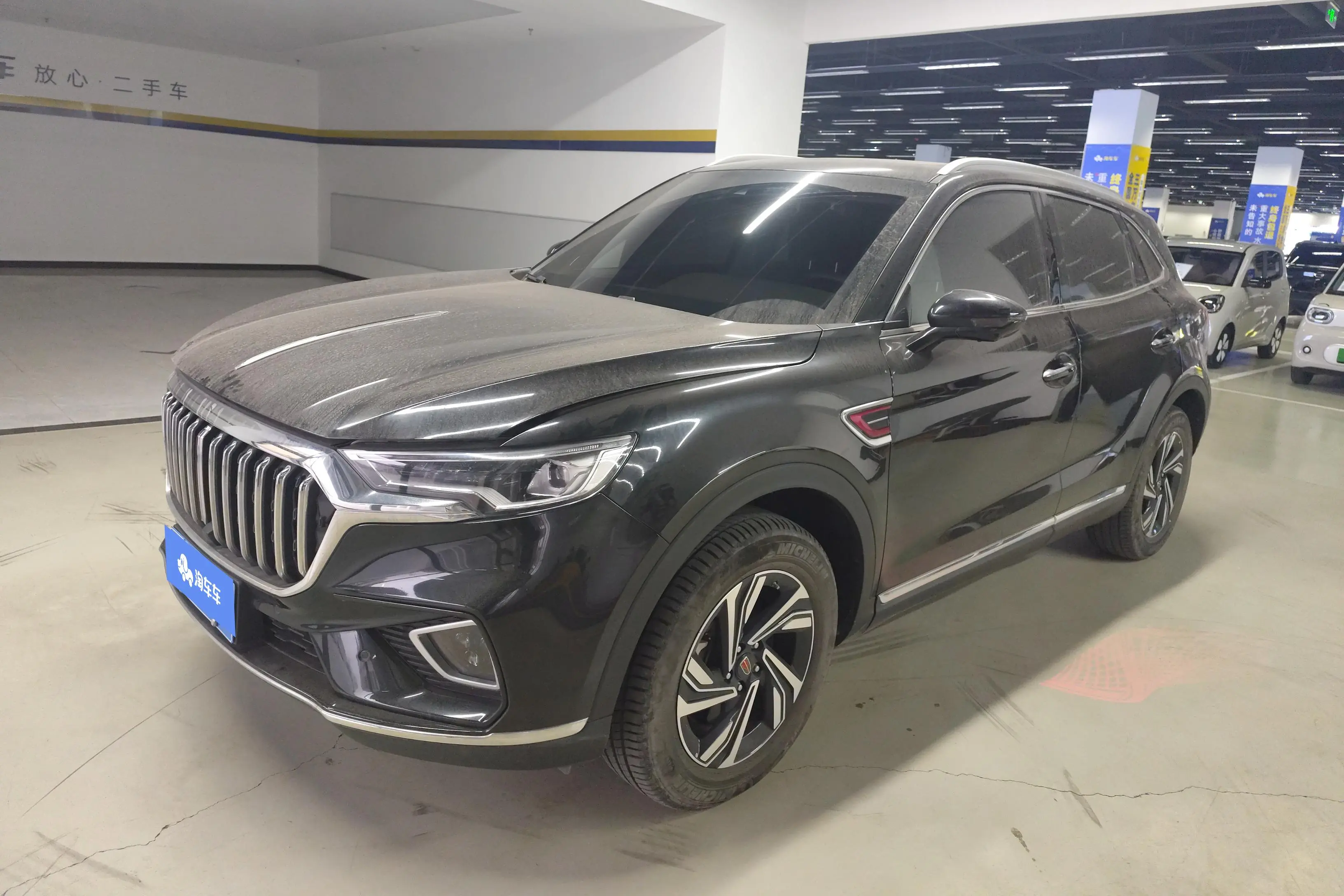 Hongqi HS5  из Китая