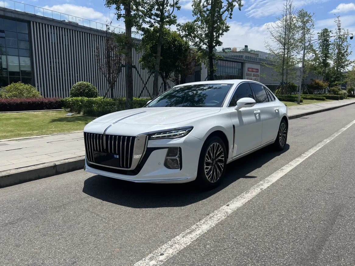 Hongqi H5  из Китая