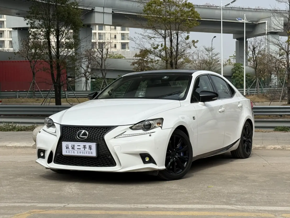 Lexus IS  из Китая