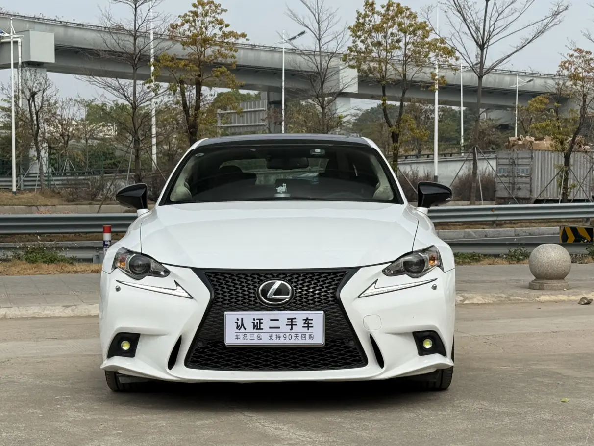 Lexus IS  из Китая