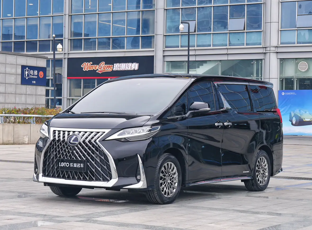 Lexus LM  из Китая