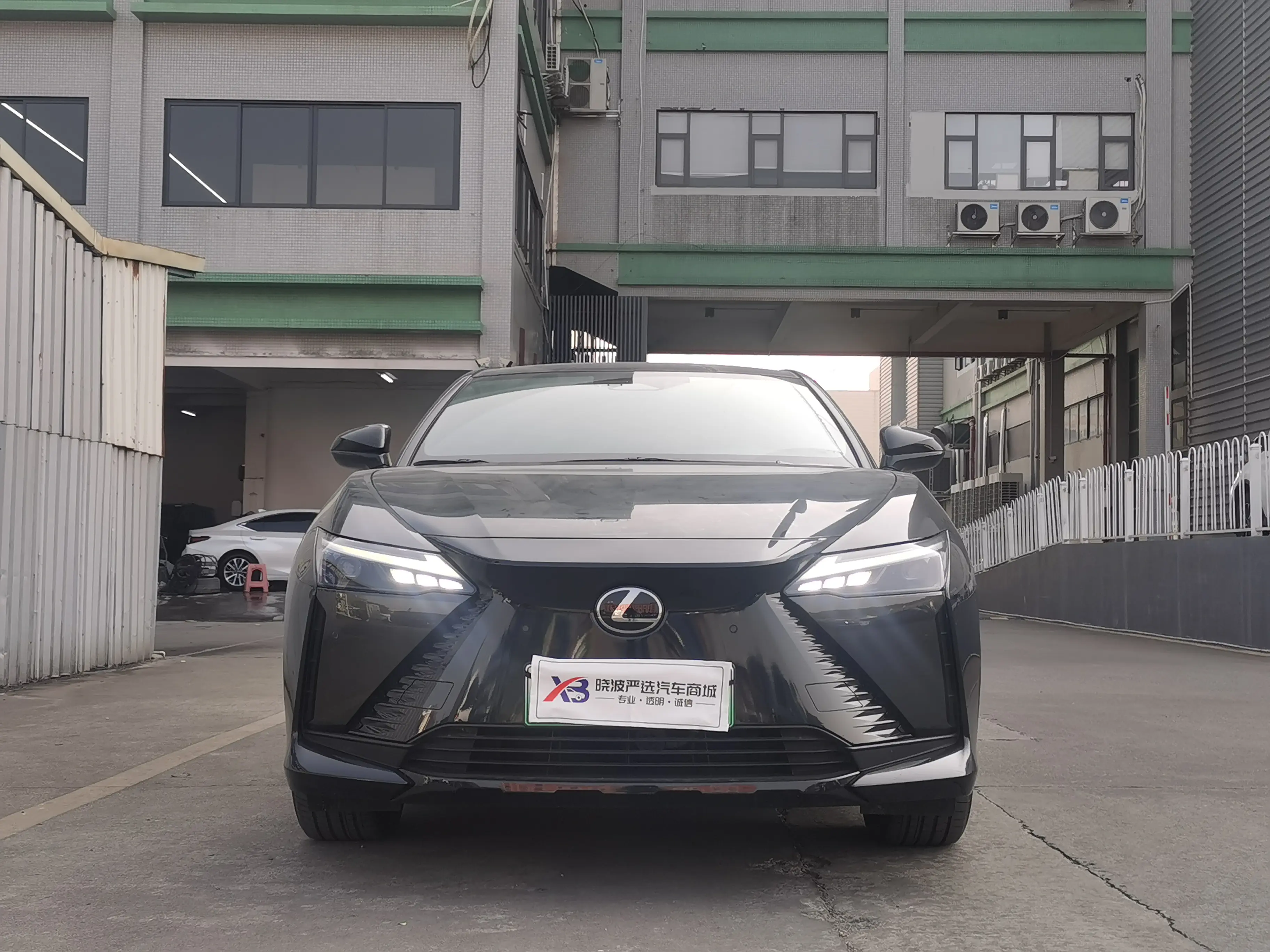 Lexus RZ  из Китая