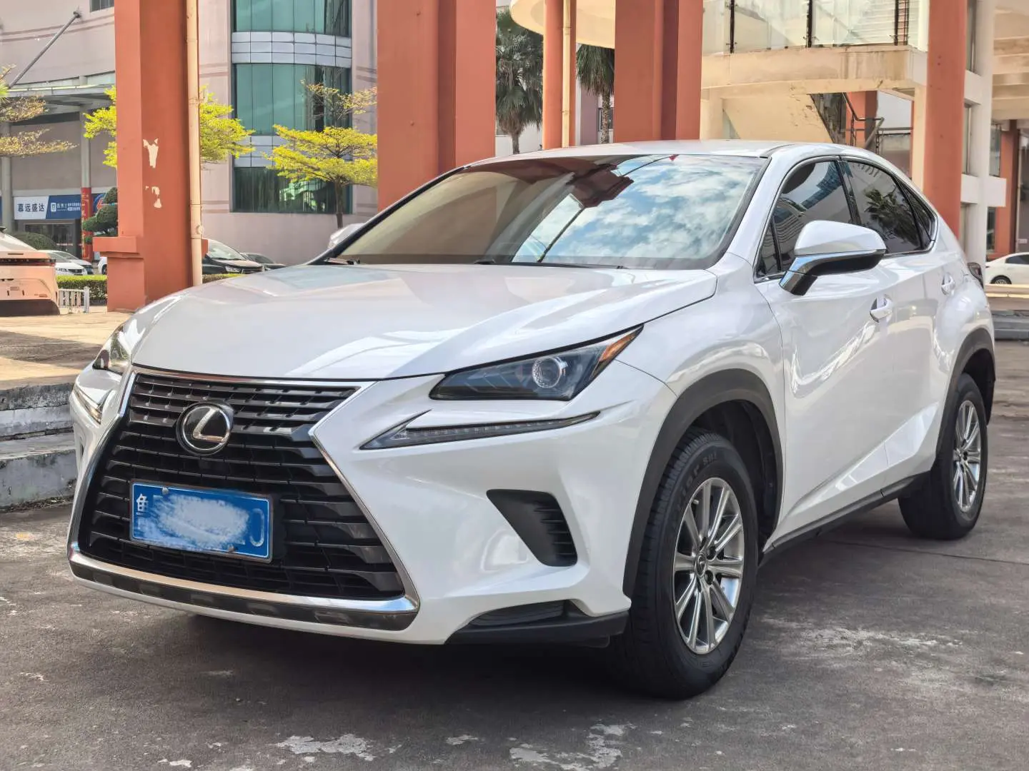 Lexus NX  из Китая
