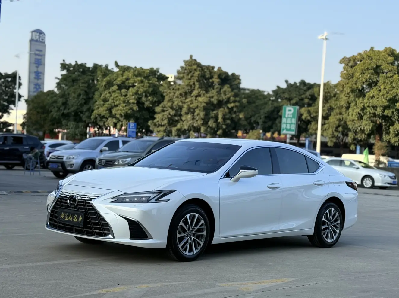 Lexus ES  из Китая