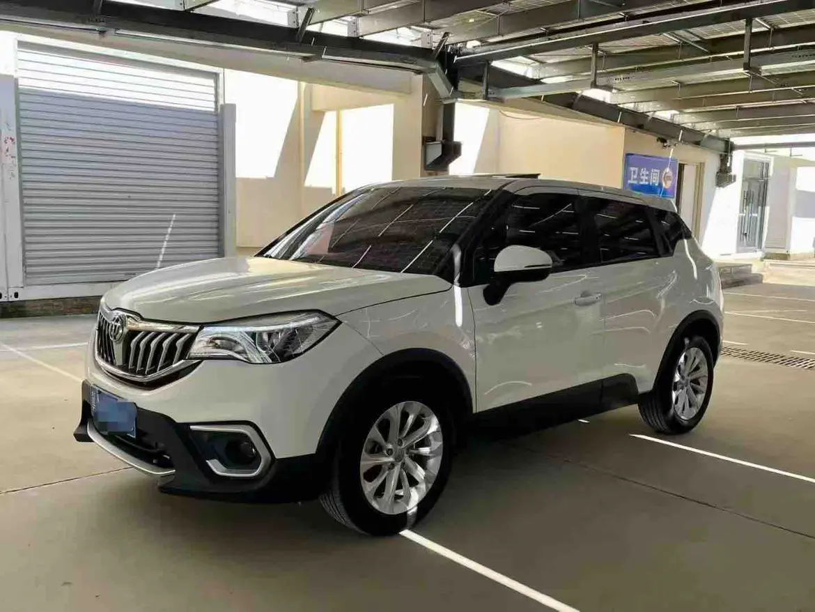 Brilliance China V3  из Китая