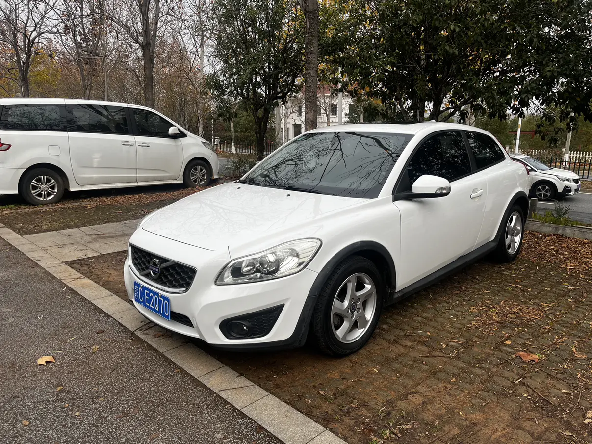 Volvo C30  из Китая