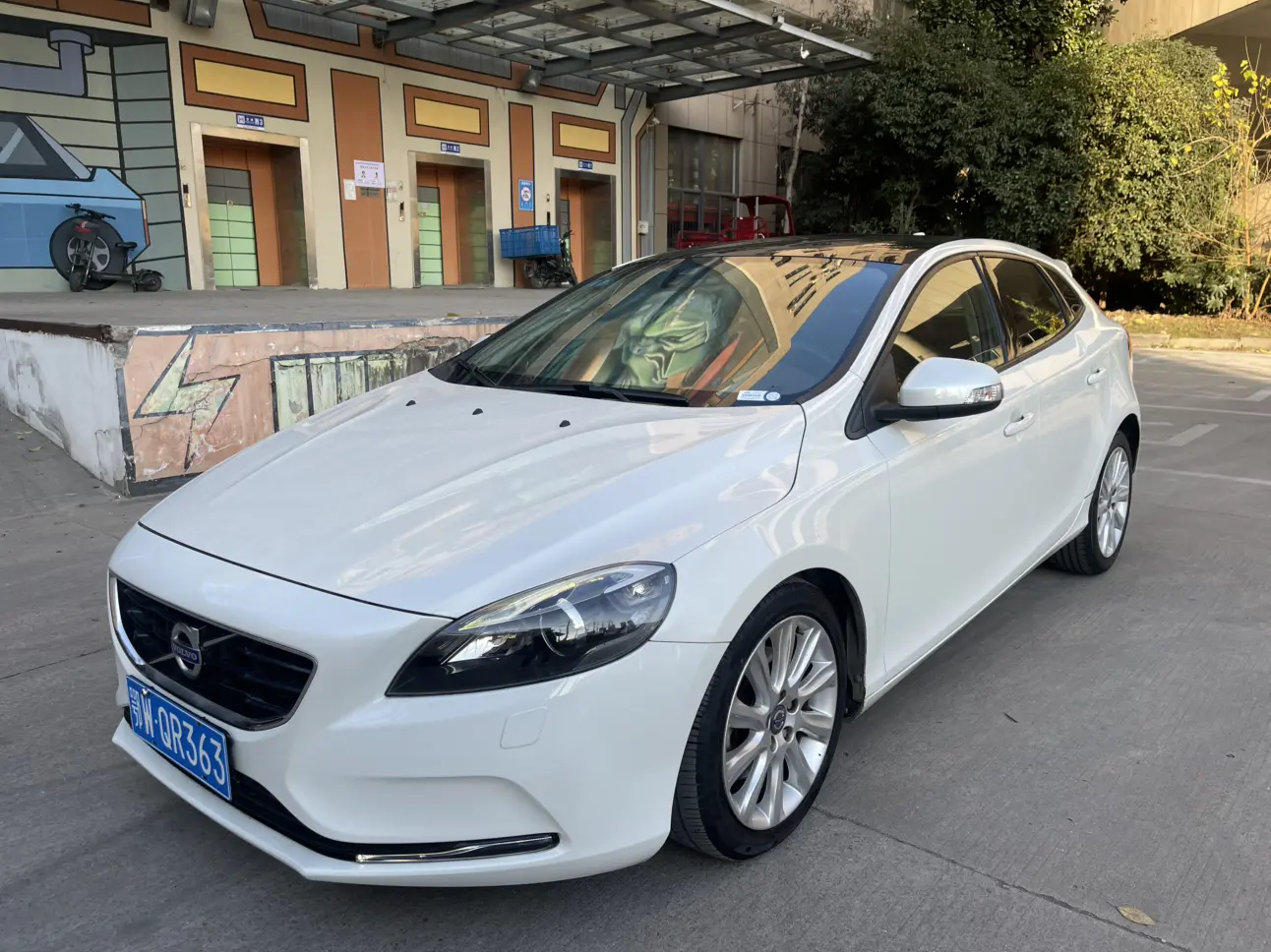 Volvo V40  из Китая