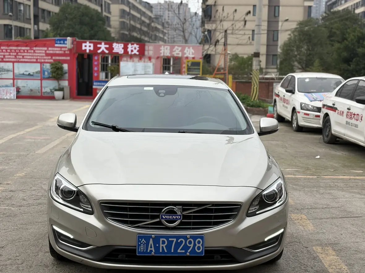Volvo S60  из Китая