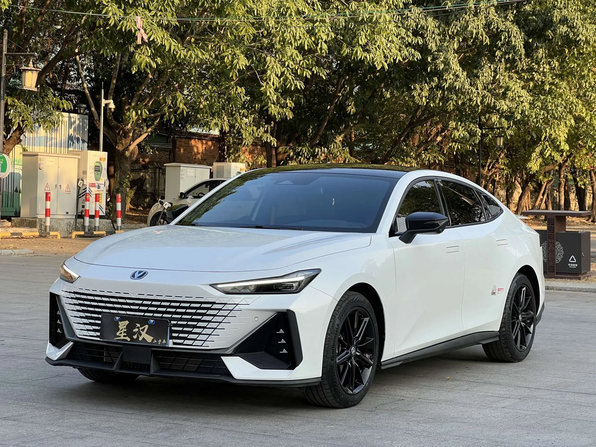 Changan UNI-V  из Китая