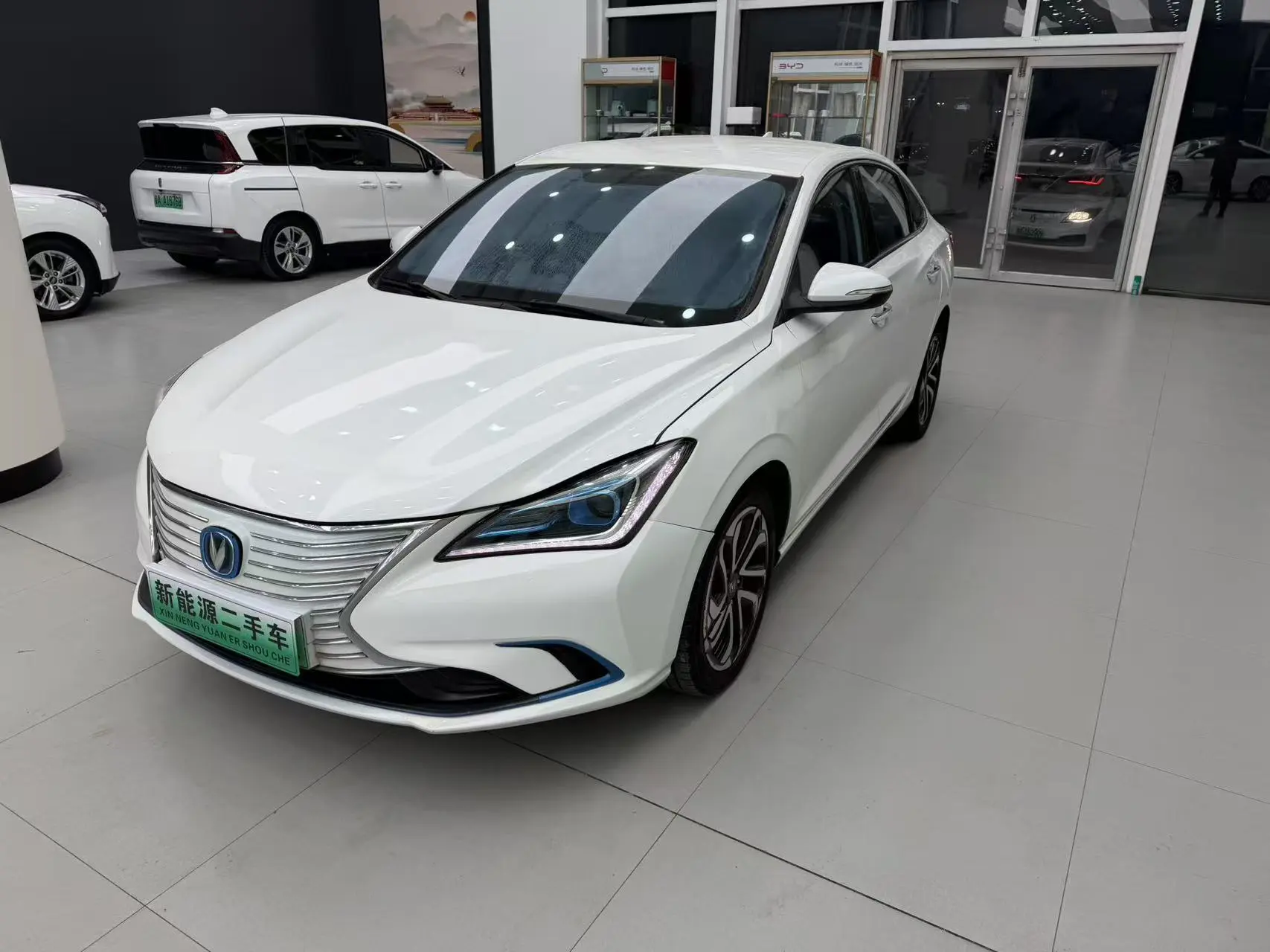 Changan Eado EV  из Китая