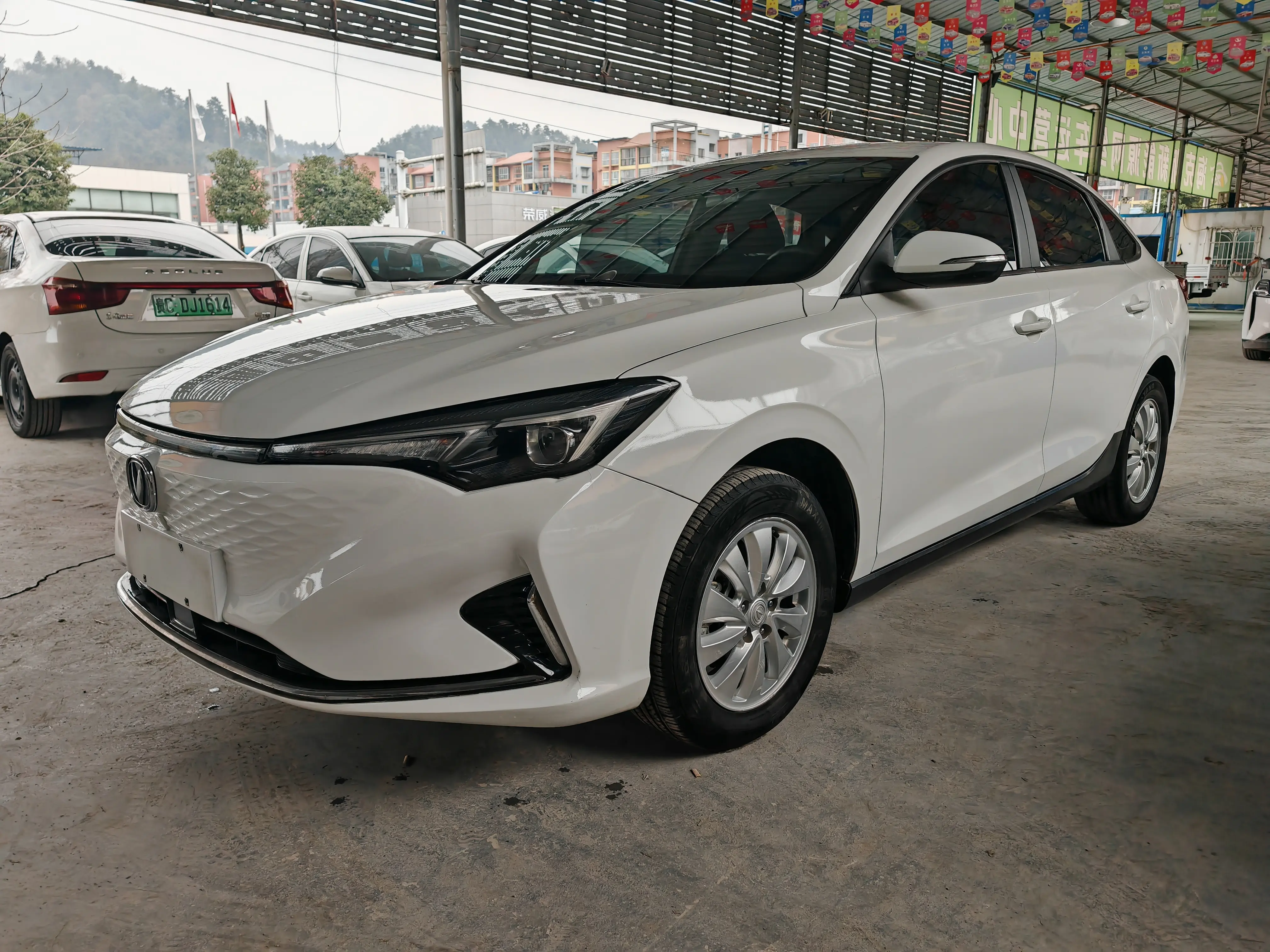 Changan Eado EV  из Китая