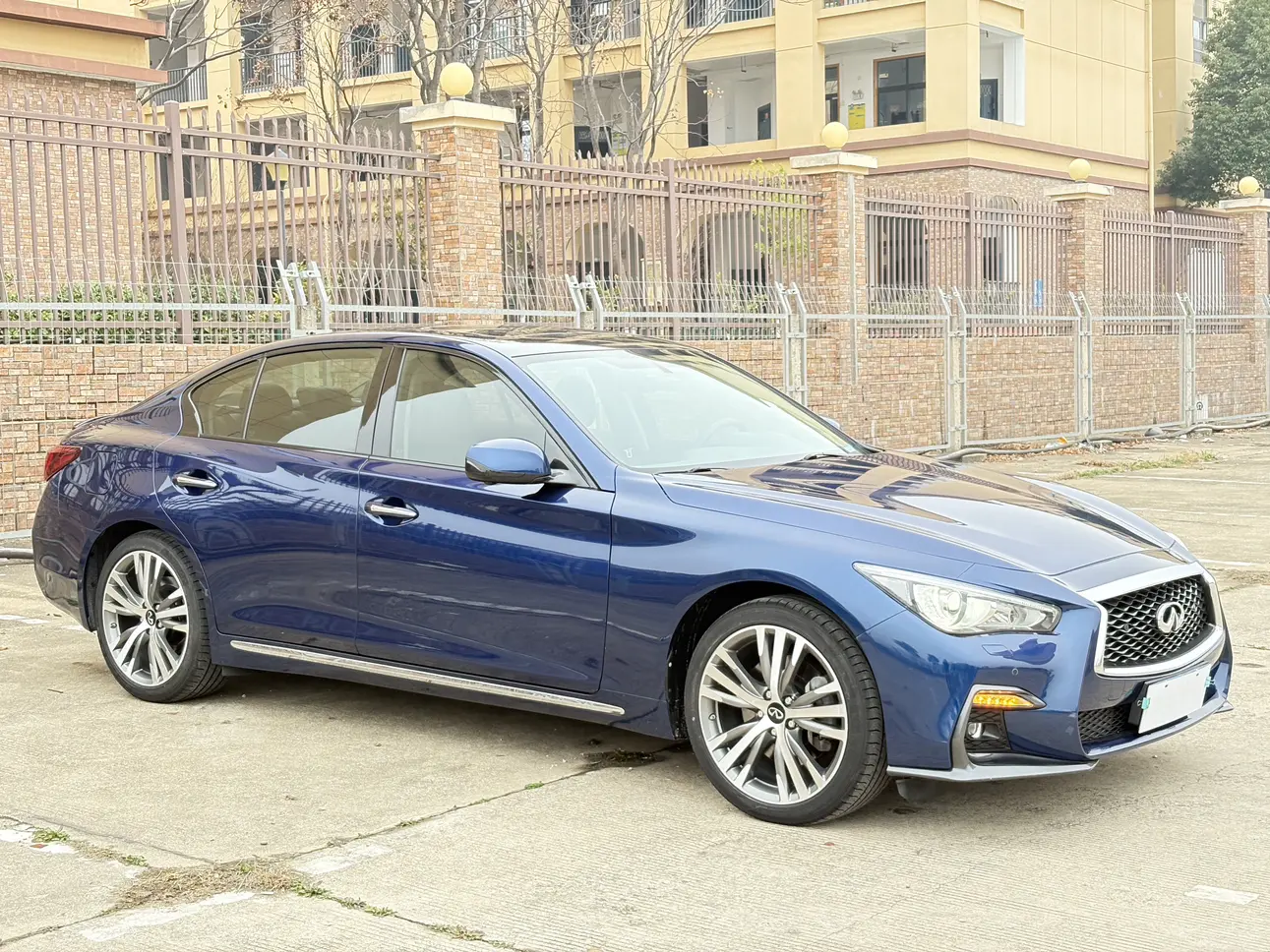 Infiniti Q50L  из Китая