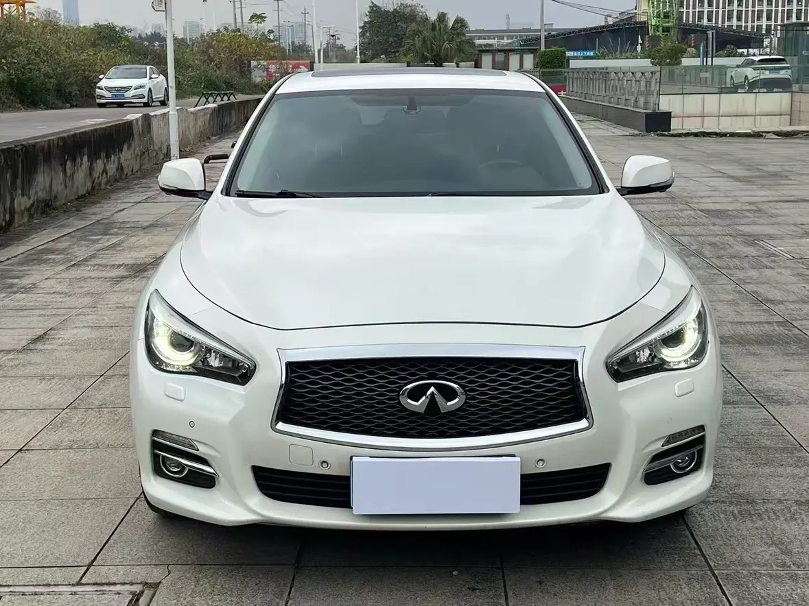 Infiniti Q50L  из Китая