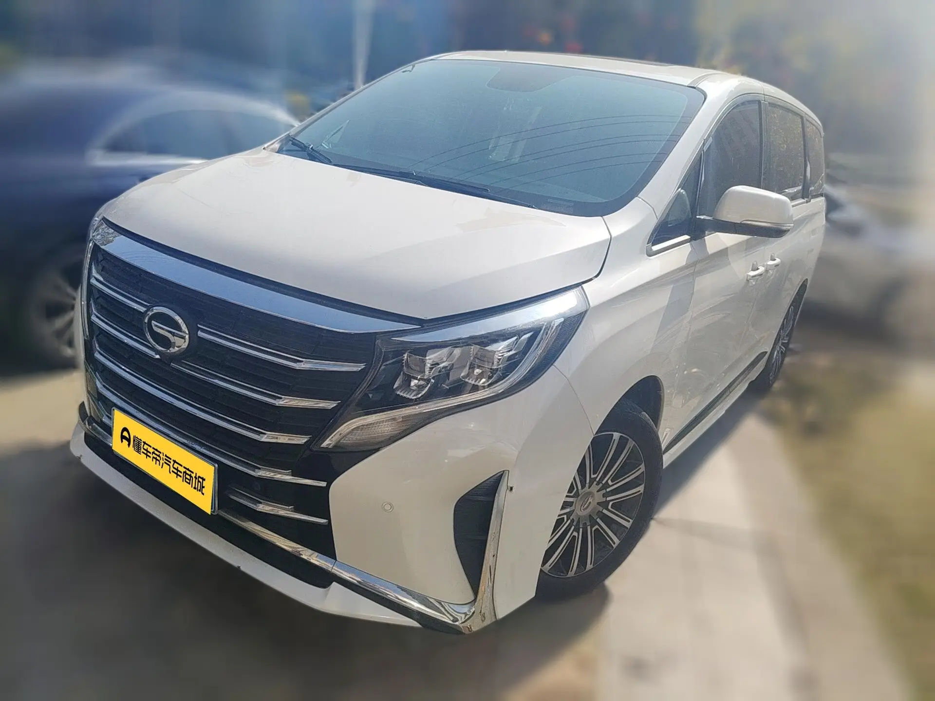 GAC Trumpchi M8  из Китая