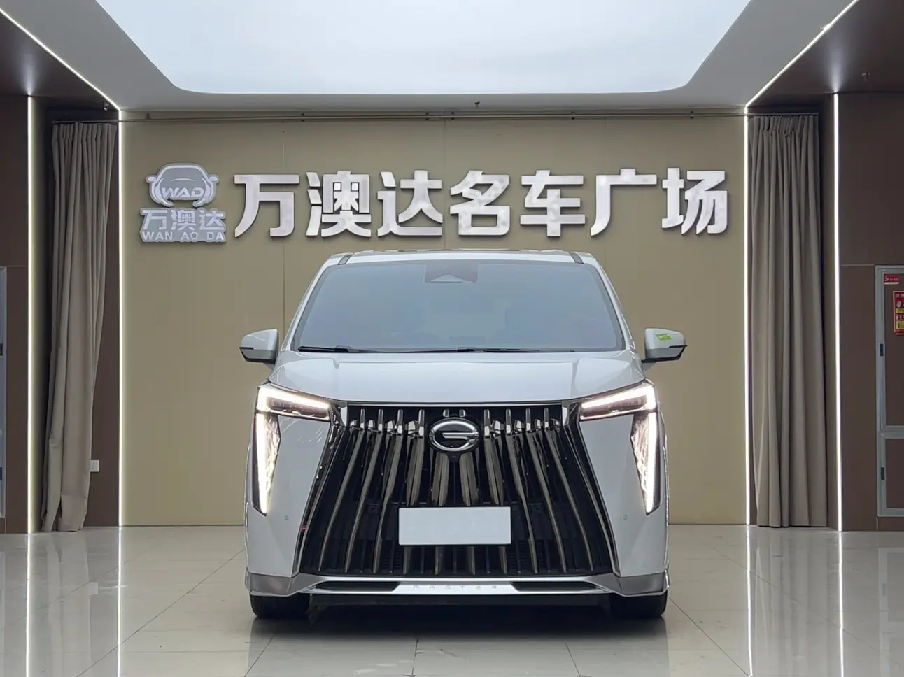 GAC Trumpchi M8  из Китая