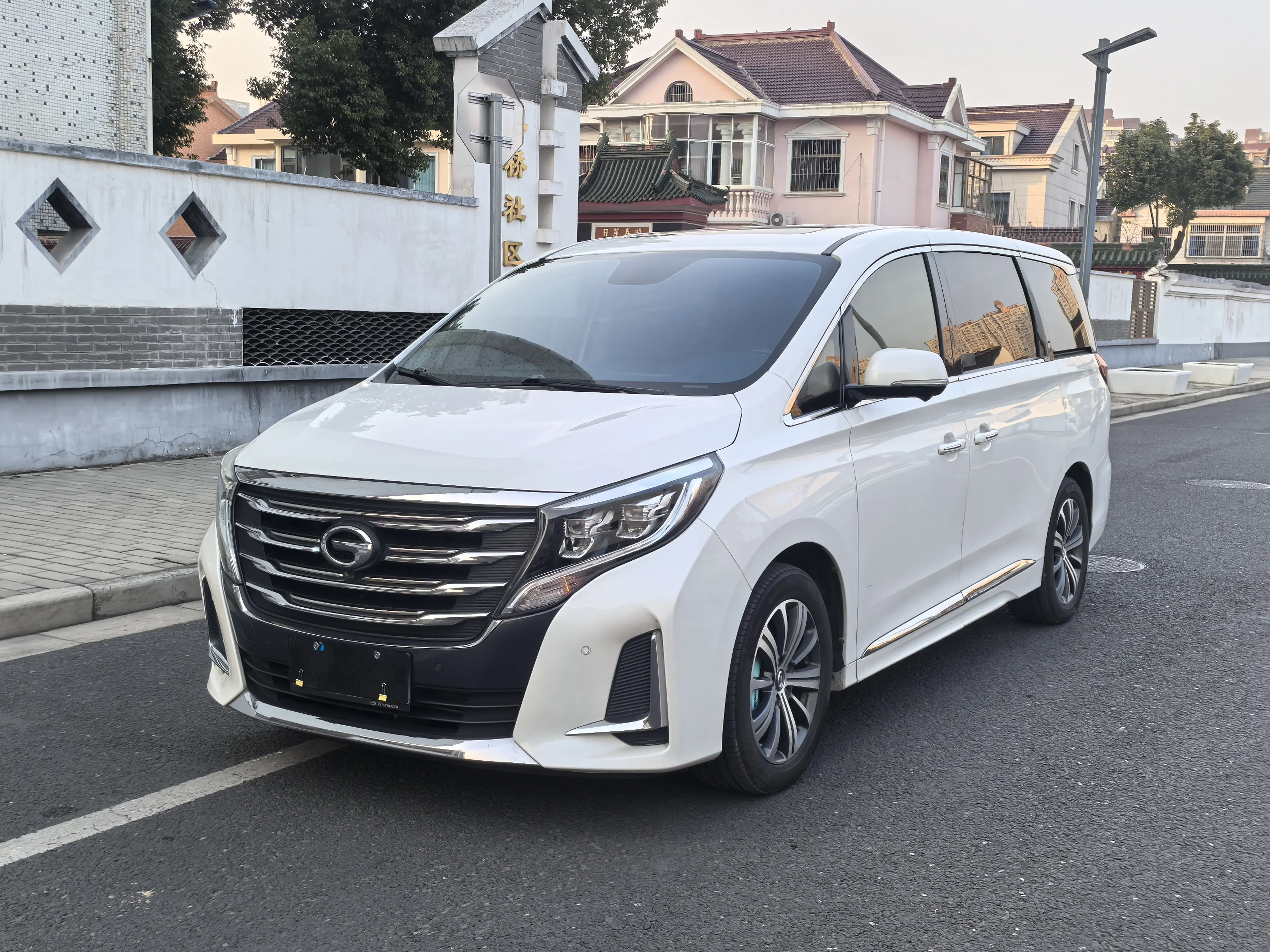GAC Trumpchi M8  из Китая