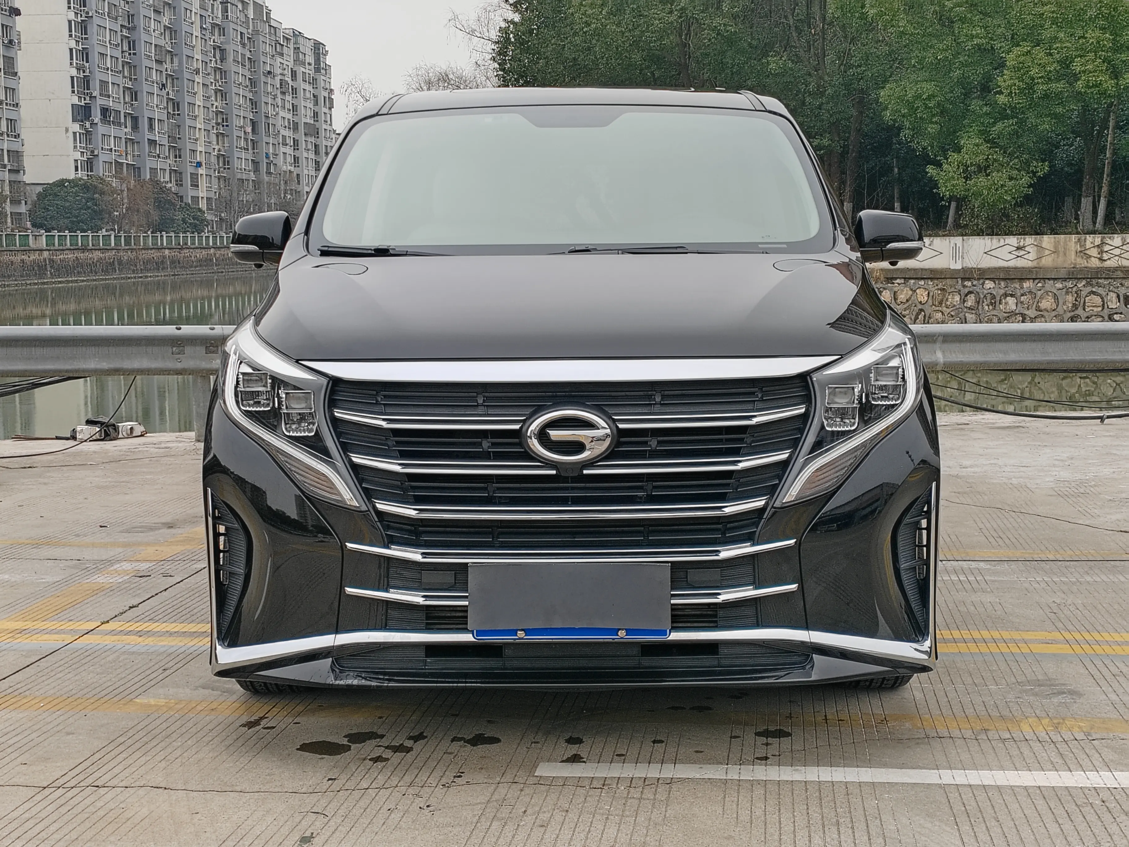 GAC Trumpchi M8  из Китая