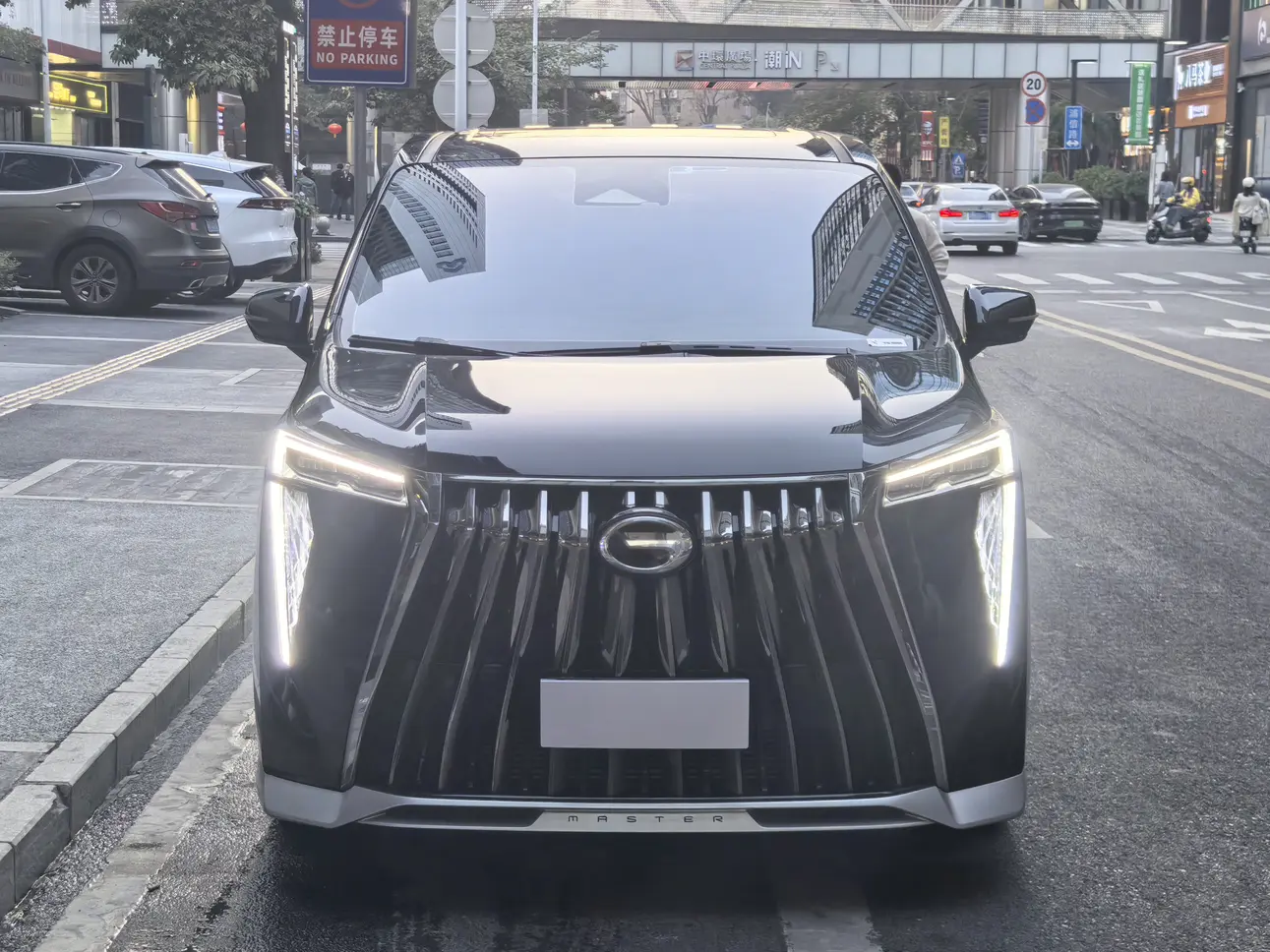 GAC Trumpchi M8  из Китая