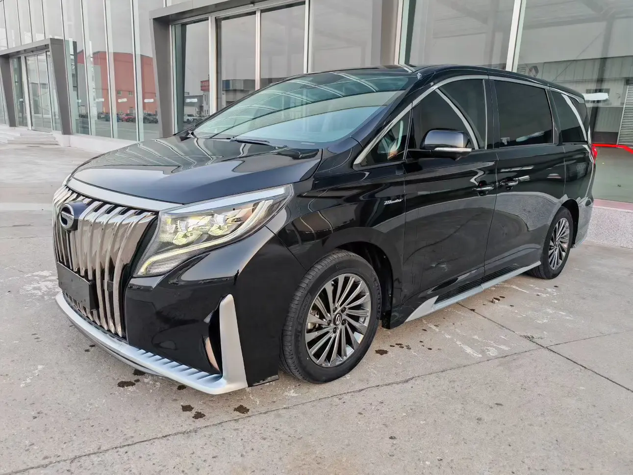 GAC Trumpchi M8  из Китая