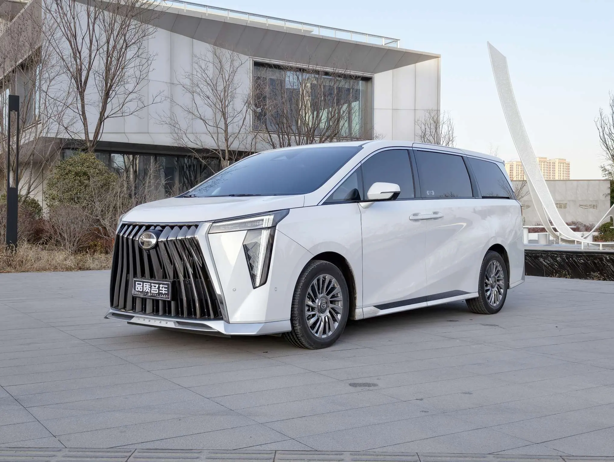 GAC Trumpchi M8  из Китая