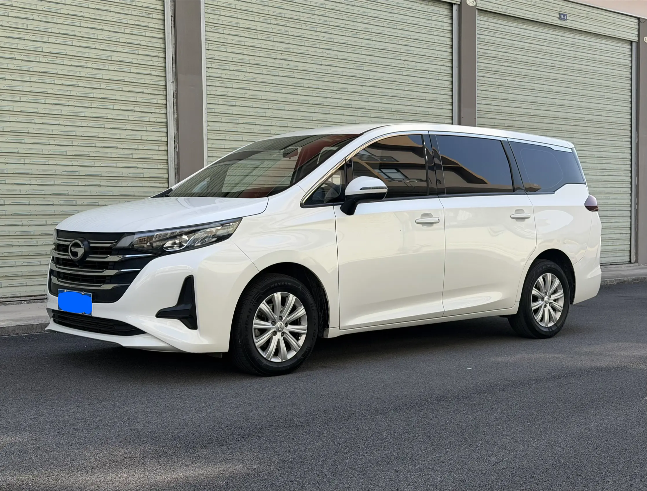 GAC Trumpchi M6  из Китая