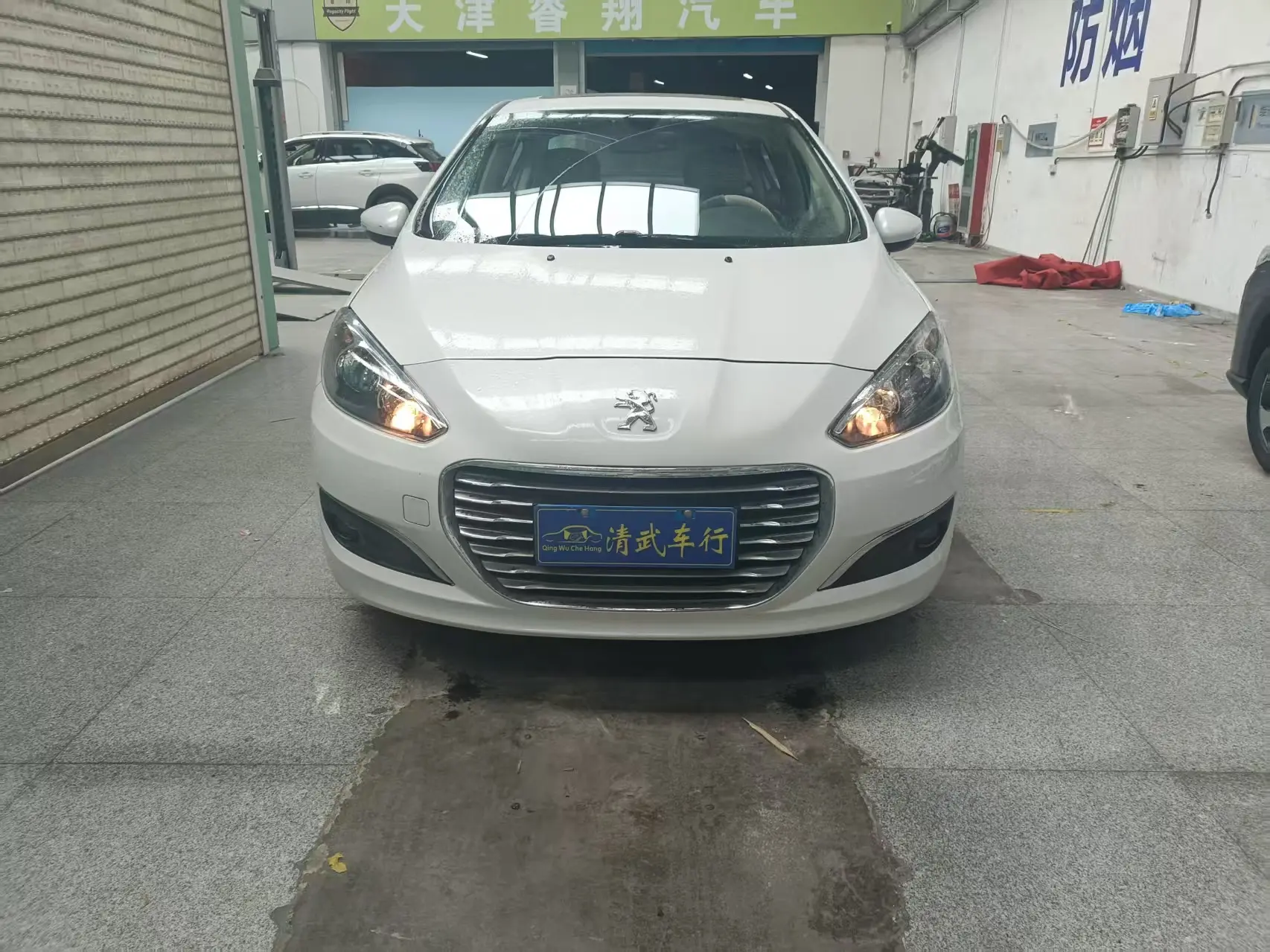 Peugeot 308  из Китая