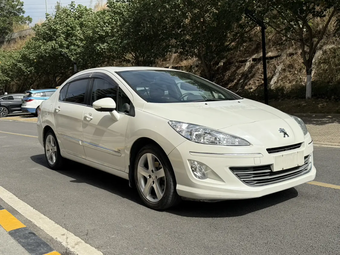 Peugeot 408  из Китая