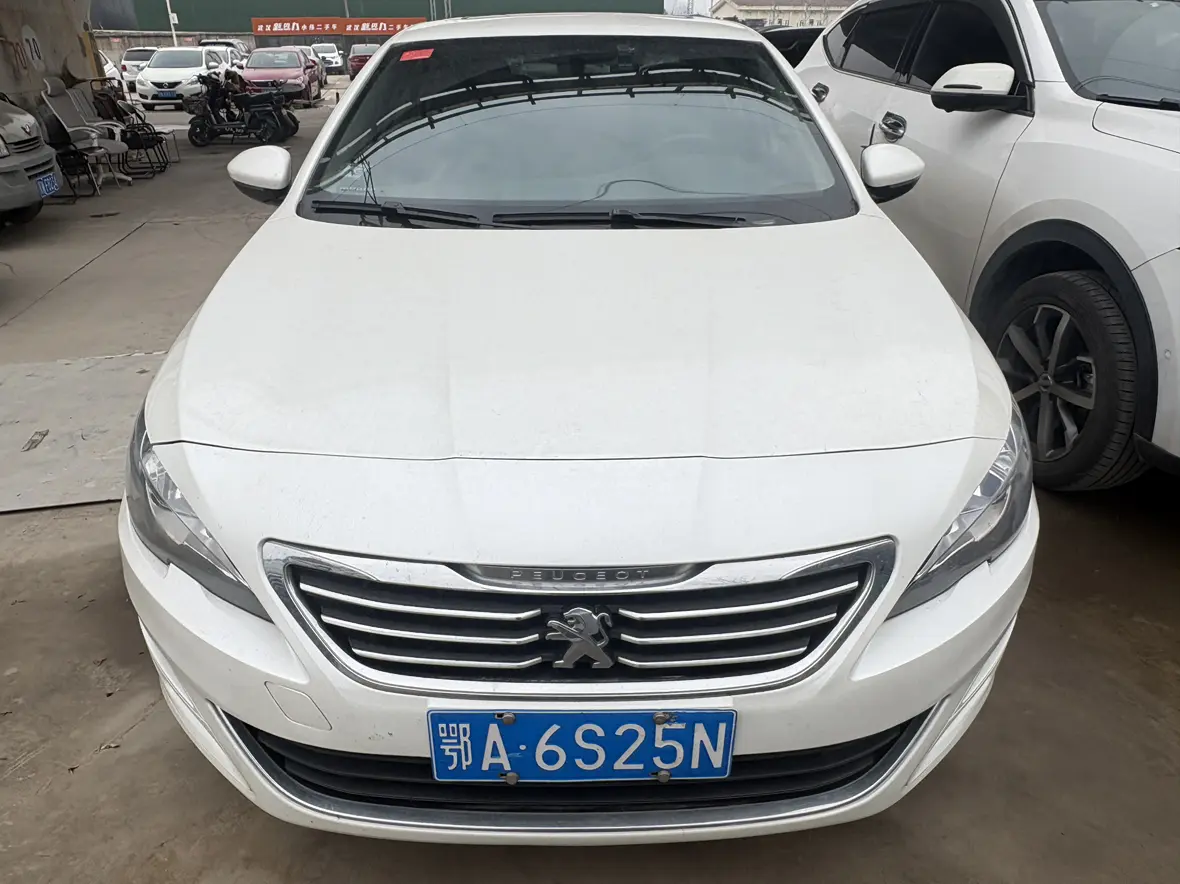 Peugeot 408  из Китая