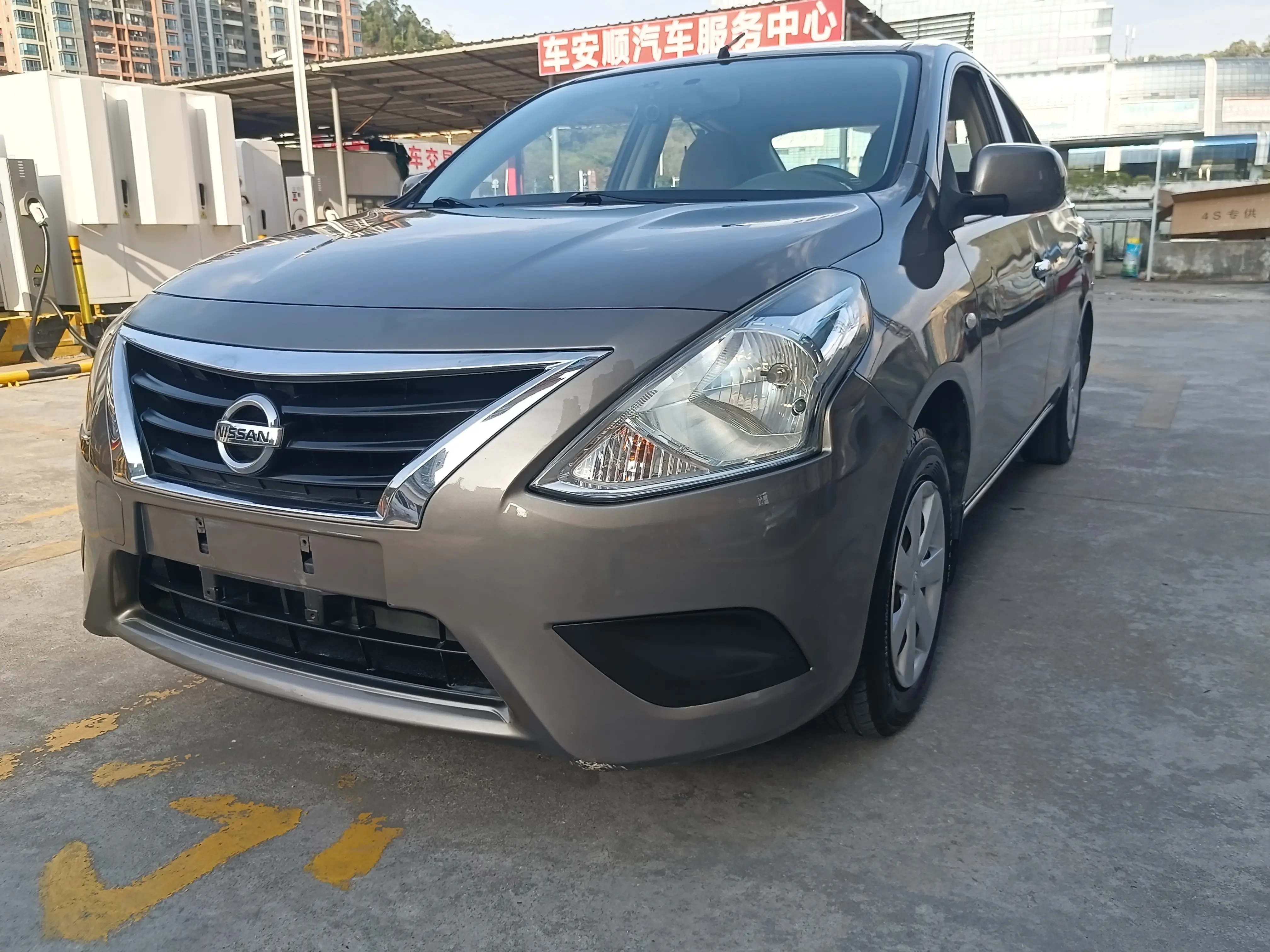 Nissan Sunlight  из Китая