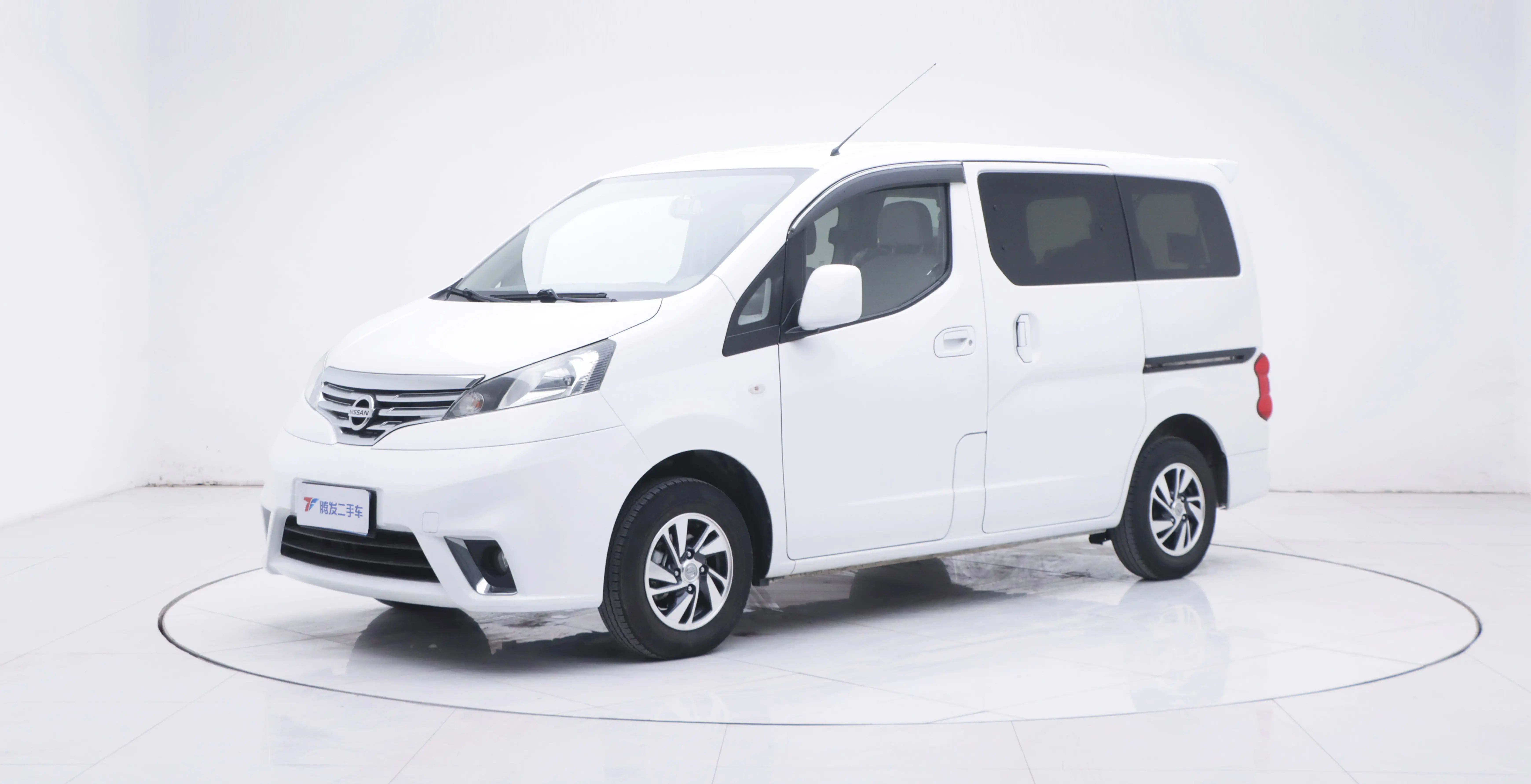 Nissan NV200  из Китая