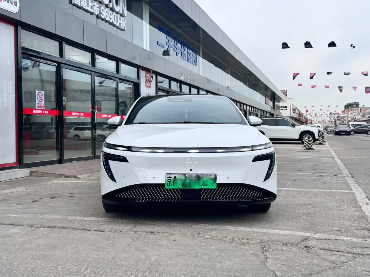 Nissan N7  из Китая