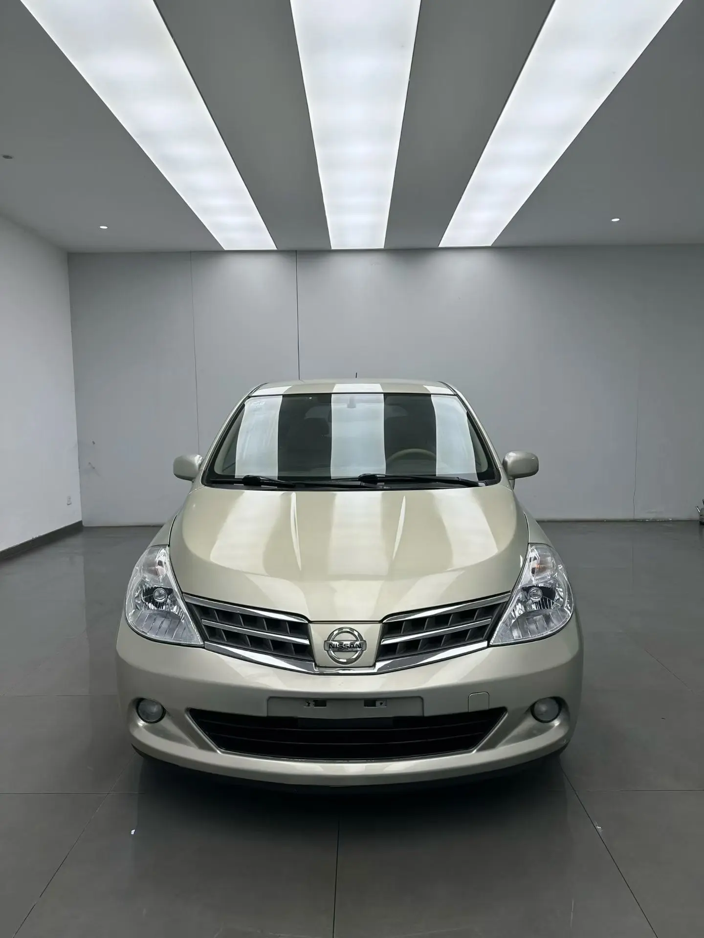 Nissan Tiida  из Китая