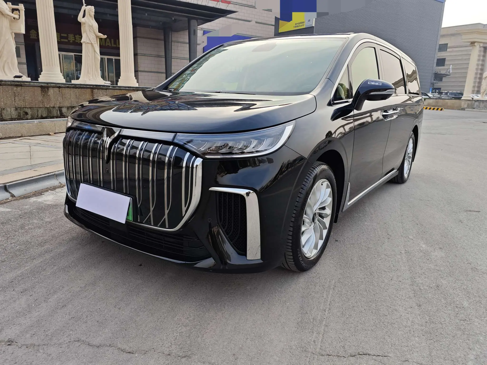 Voyah Lantu Dreamer EV  из Китая