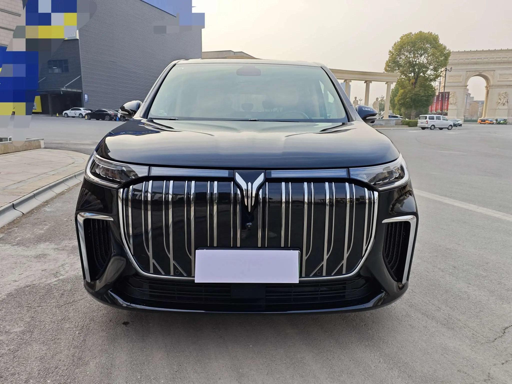 Voyah Lantu Dreamer EV  из Китая