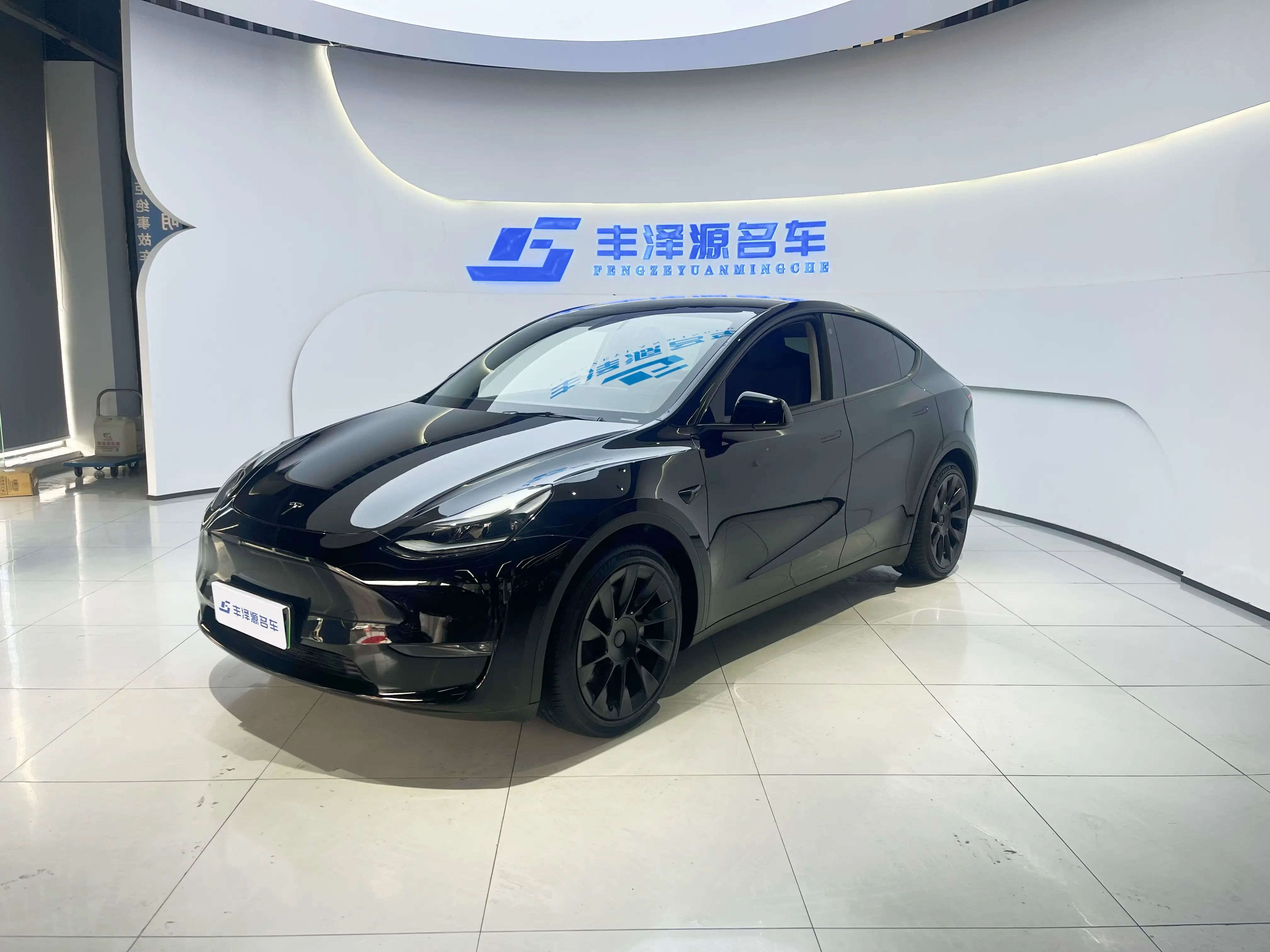 Tesla Model Y  из Китая