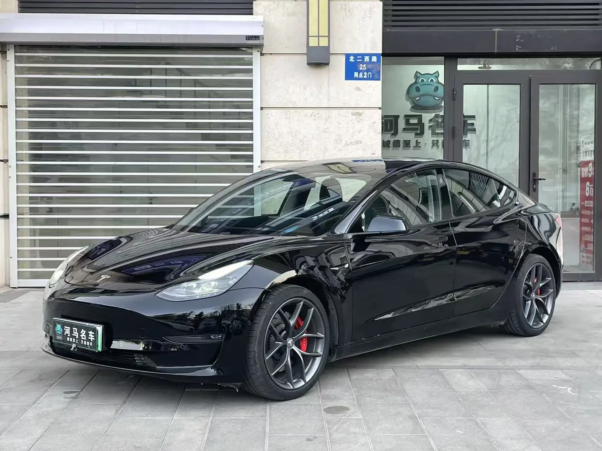 Tesla Model 3  из Китая
