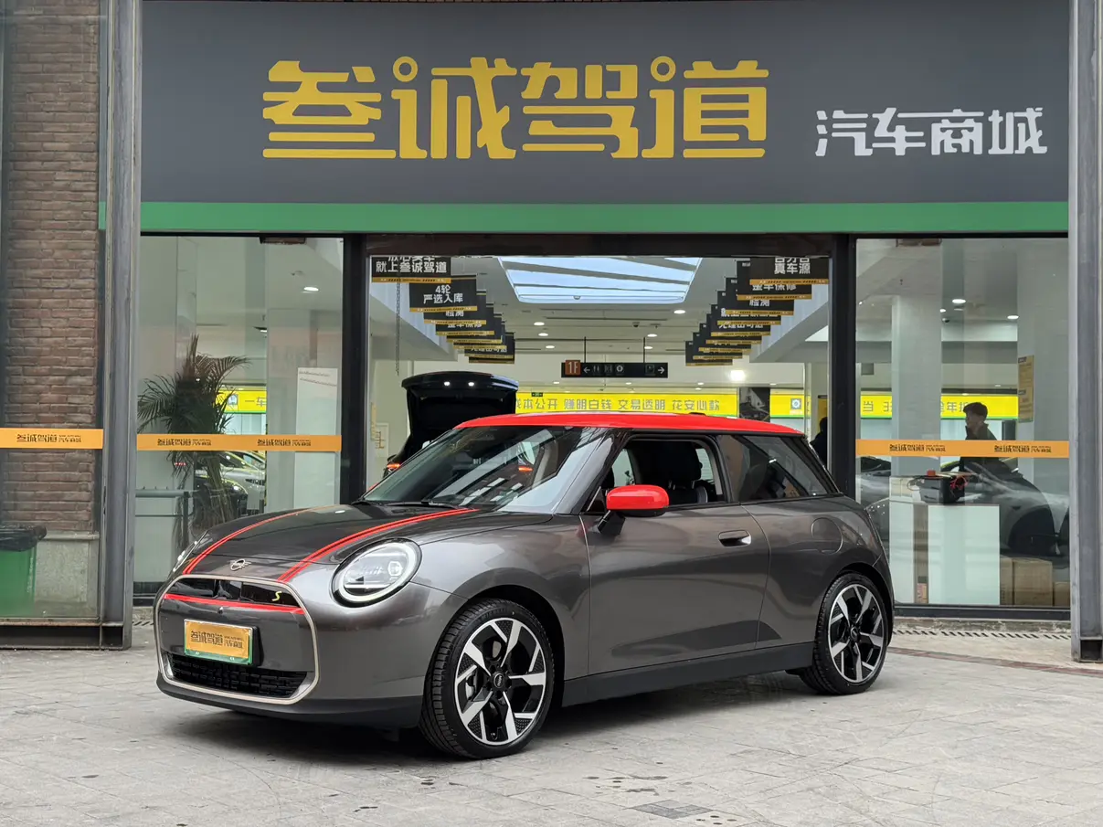 MINI ELECTRIC  COOPER  из Китая