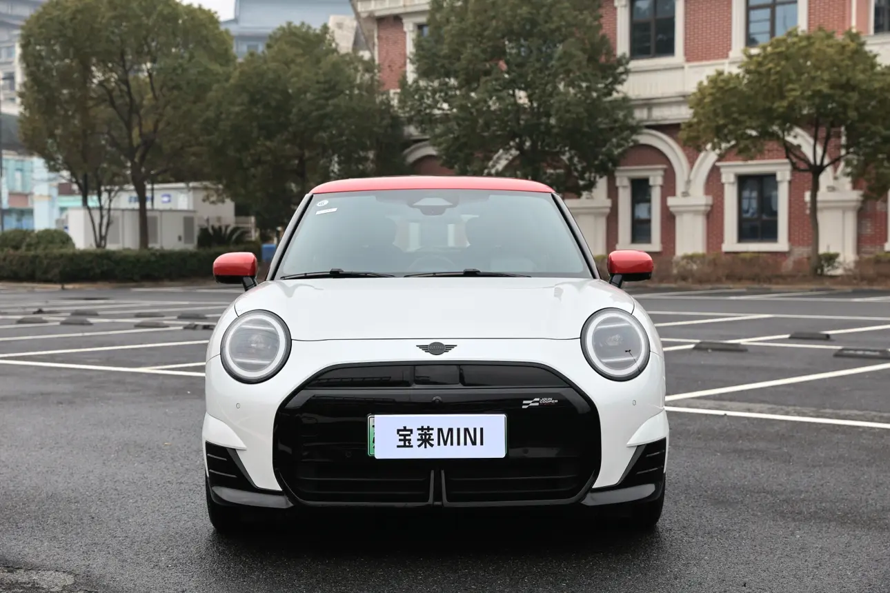 MINI ELECTRIC  COOPER  из Китая