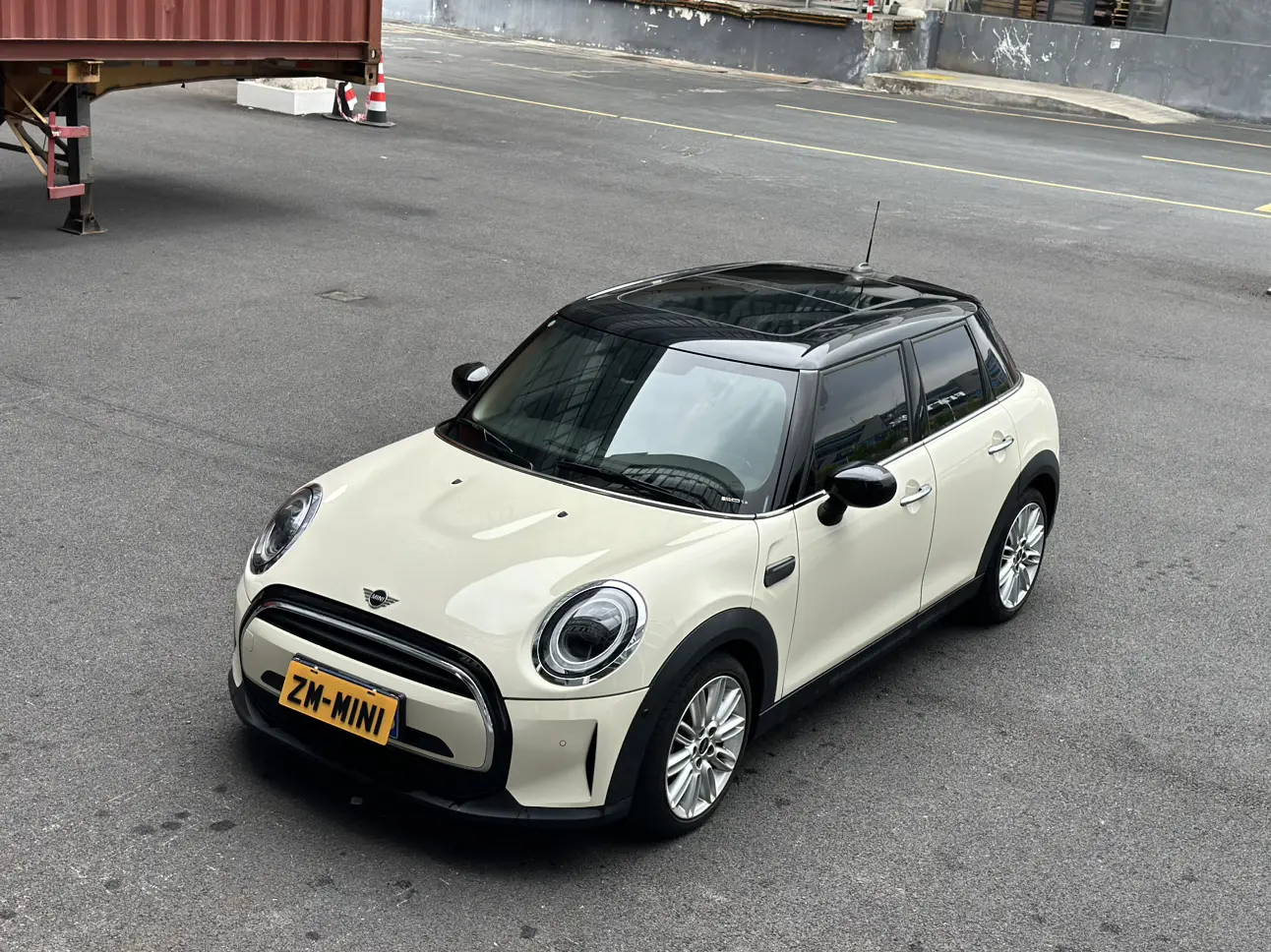 MINI MINI