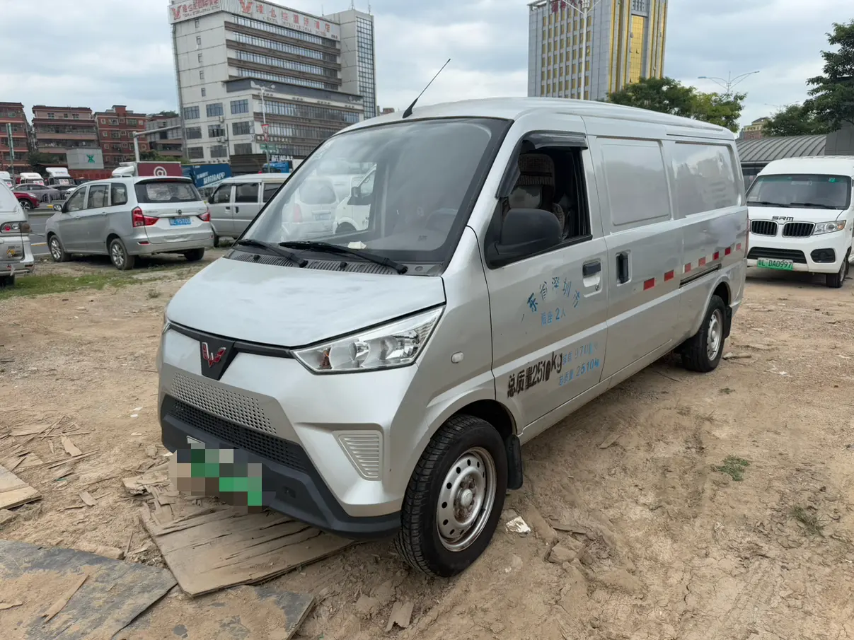 Wuling EV50  из Китая